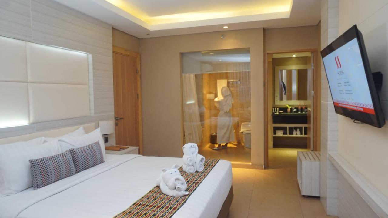 Sotis Hotel Kupang Exterior foto